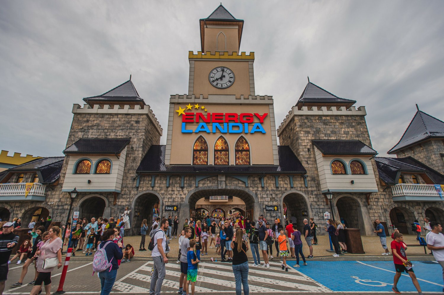 Promocja na bilety do Energylandii. Można kupić tańsze bilety, ale jest haczyk