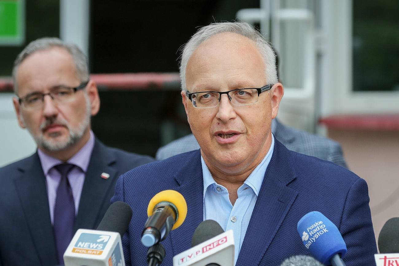 O tym, czy powinniśmy przyjmować na Wigilię osoby niezaszczepione porozmawialiśmy z prof. Robertem Flisiakiem. O tym, czy powinniśmy przyjmować na Wigilię osoby niezaszczepione porozmawialiśmy z prof. Robertem Flisiakiem