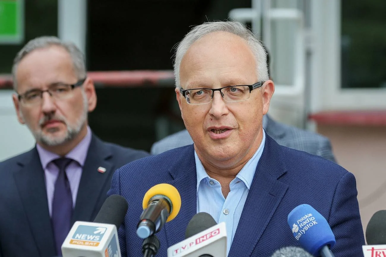 O tym, czy powinniśmy przyjmować na Wigilię osoby niezaszczepione porozmawialiśmy z prof. Robertem Flisiakiem