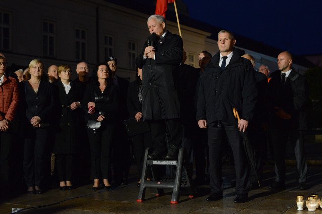PiS chce "abonamentu na miesięcznice".