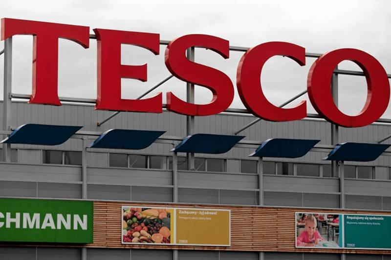 Władze "Tesco" przypominają Polsce: Zatrudniliśmy u Was 30 tysięcy osób.