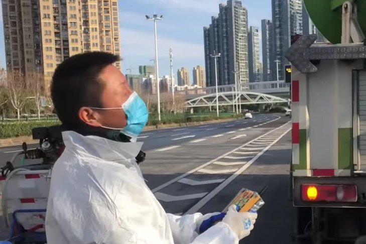 W Chinach i Korei Południowej mówią o spadku liczby zachorowań koronawirusem.