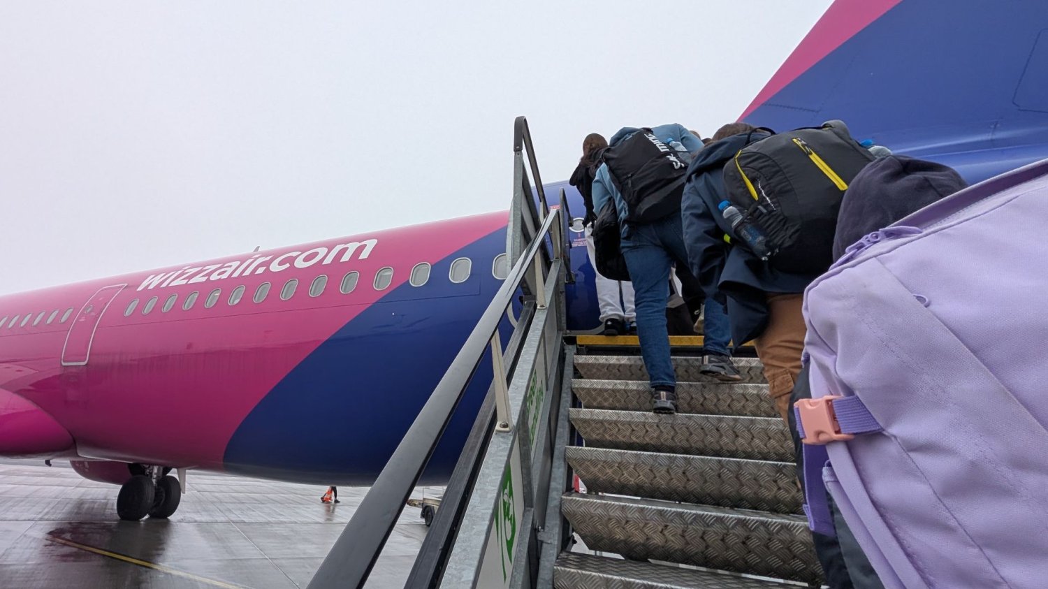 Wizz Air odwołuje niektóre loty na Cypr z Radomia Wizz Air odwołuje część lotów z Radomia na Cypr