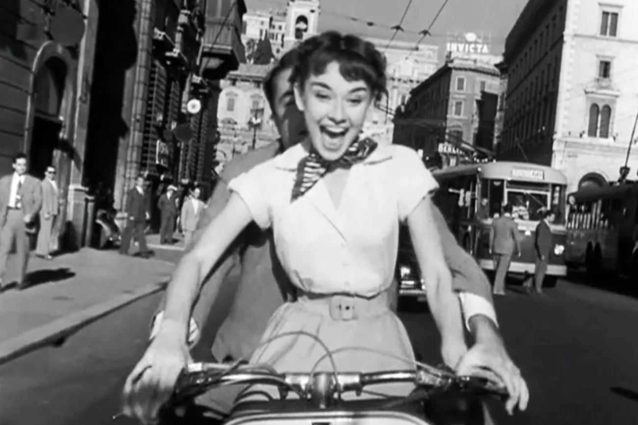 Audrey Hepburn i Gregory Peck w filmie "Rzymaskie wakacje"