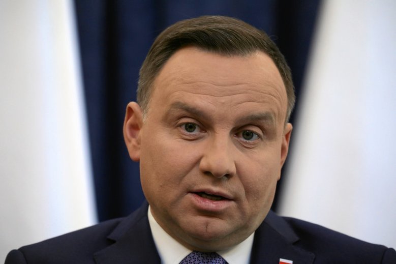 Prezydent Andrzej Duda na Twitterze odniósł się do informacji na temat "botów", które miały zostać użyte podczas jego kampanii wyborczej.