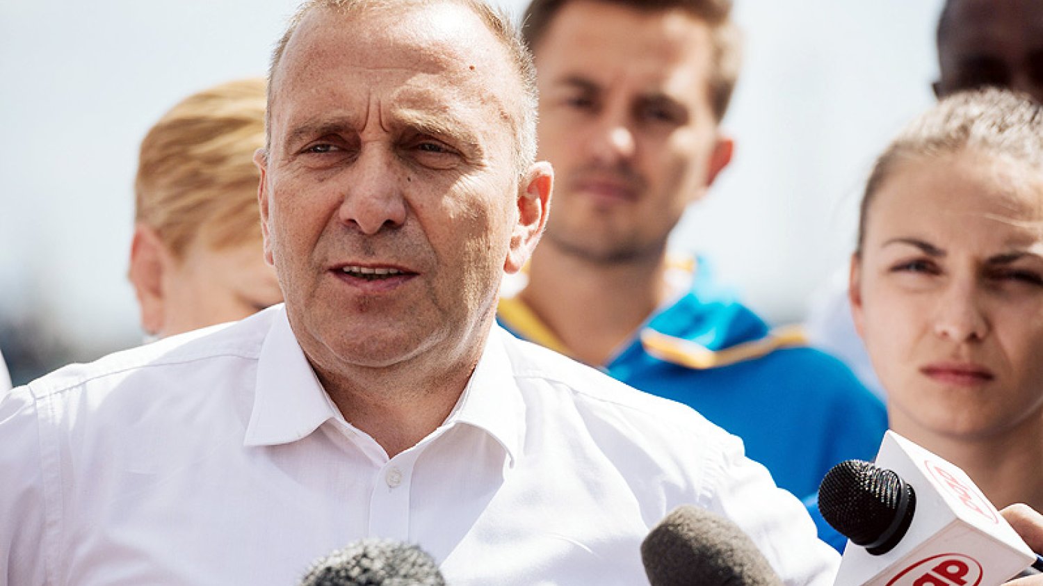 Przewodniczący Platformy Obywatelskiej Grzegorz Schetyna ocenił, że już wiadomo, komu zależało na podsłuchiwaniu wpływowych polityków poprzedniej ekipy rządzącej.