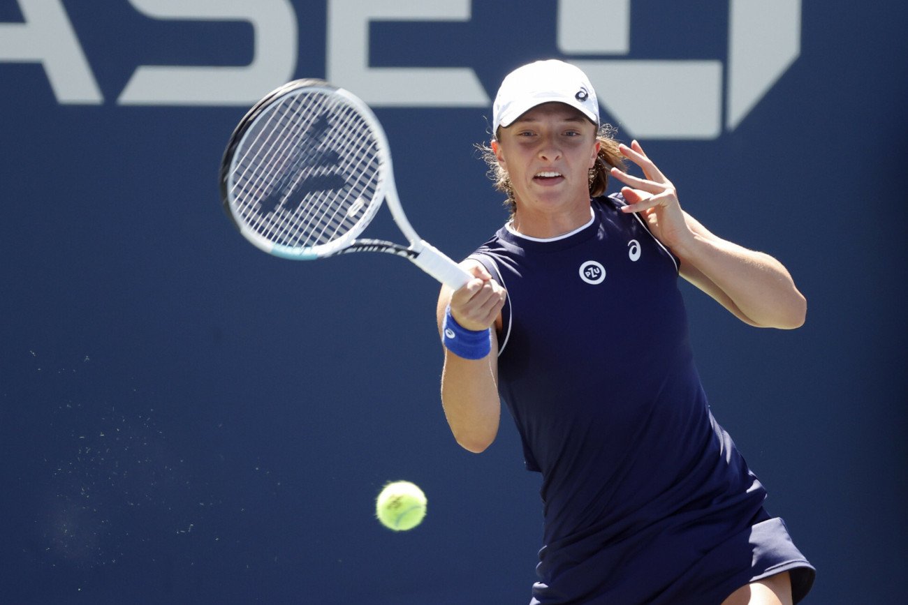 Dobre, bo - co najważniejsze - zwycięskie otwarcie Igi Świątek na turnieju BNP Paribas Open w Stanach Zjednoczonych.