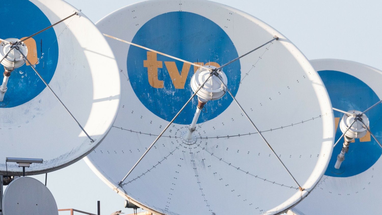 TVN rezygnuje z emisji jednego kanału naziemnie.