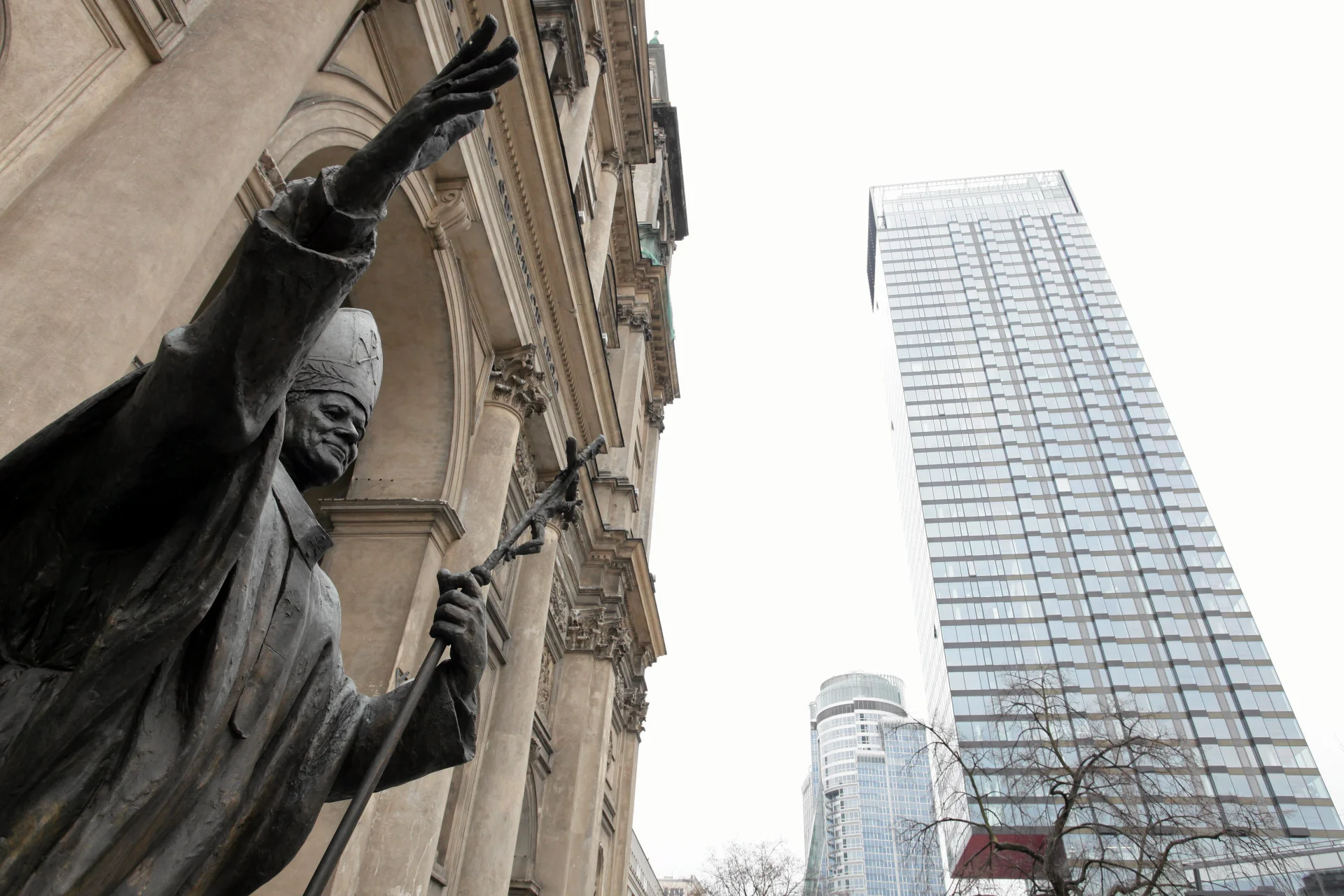 Helmut Jahn zaprojektował wieżowiec Cosmopolitan w Warszawie. Architekt zginął w wypadku w Chicago.