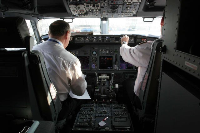 Pokłady samolotów wciąż są źródłem niezliczonych mitów