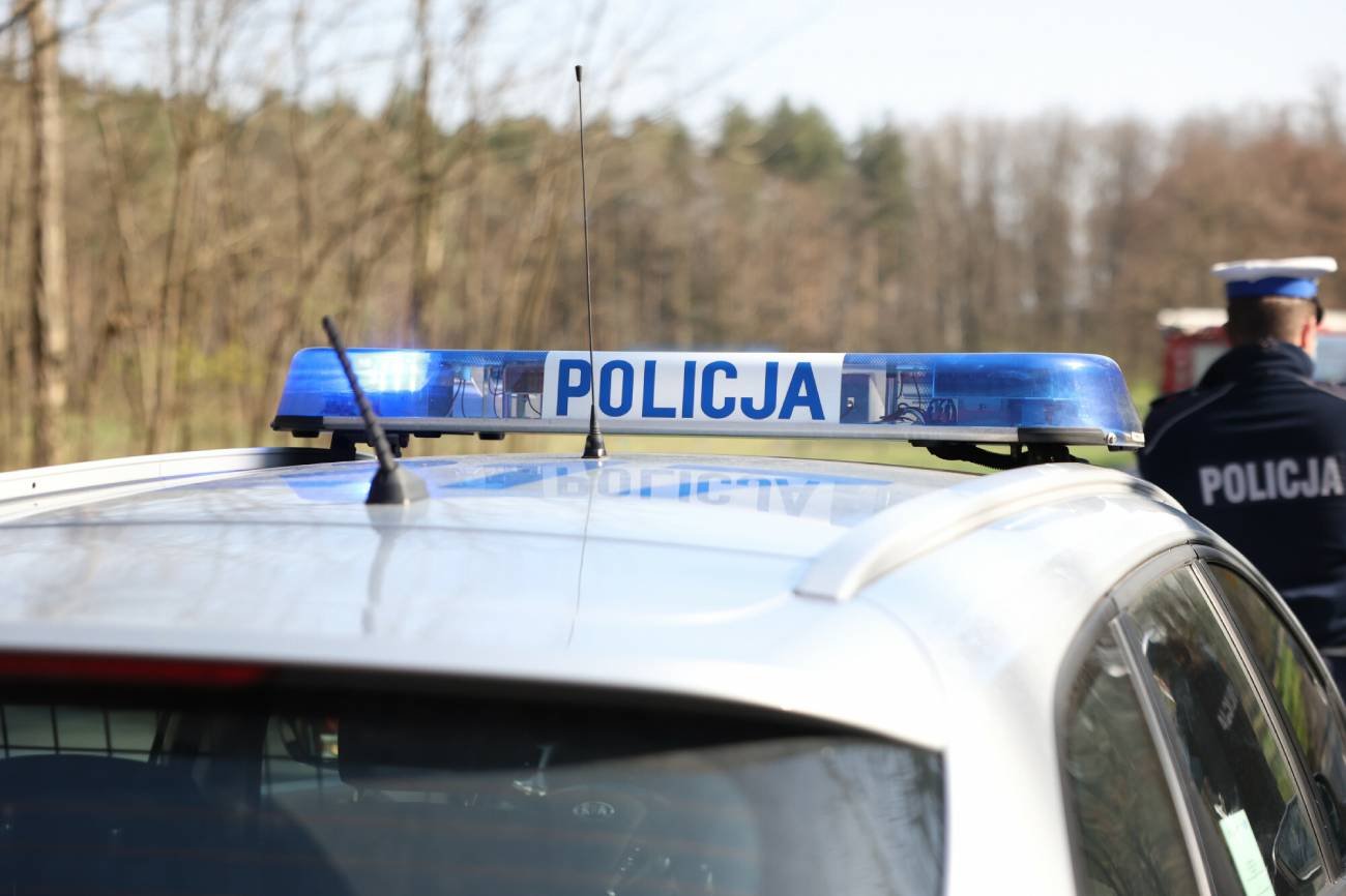 Do dramatycznej sytuacji doszło w poniedziałek w Leżajsku, gdzie do jadącego na rowerze 21-letniego mężczyzny, podjechał nagle motocyklista, który odciął mu dłoń maczetą.