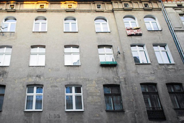 Politolog Daniel Schatz przekonuje, że na terenie Polski znajduje się ponad 170 tys. nieruchomości, które zrabowano Żydom