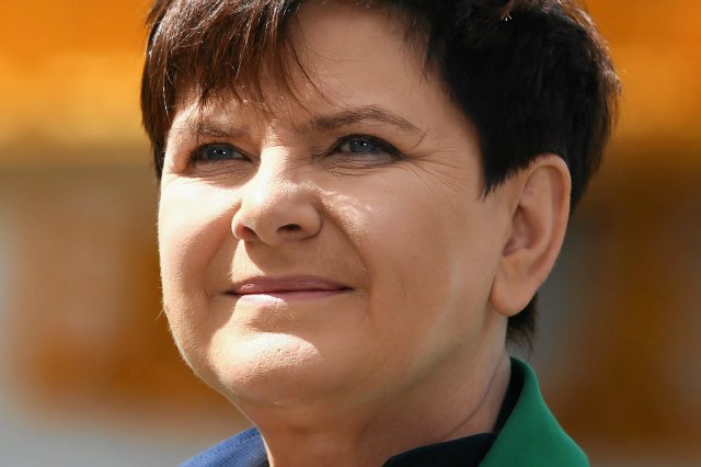 Rząd Beaty Szydło szykuje się do wyborczego maratonu. Stąd podwyżki dla wielu grup zawodowych.