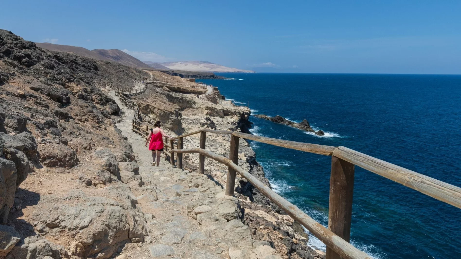Lotniczy paraliż na uwielbianej przez Polaków wyspie. Powód zaskakuje