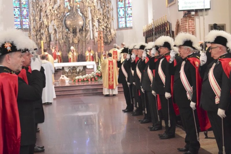 Rycerze Kolumba to największa organizacja świeckich katolików na świecie.