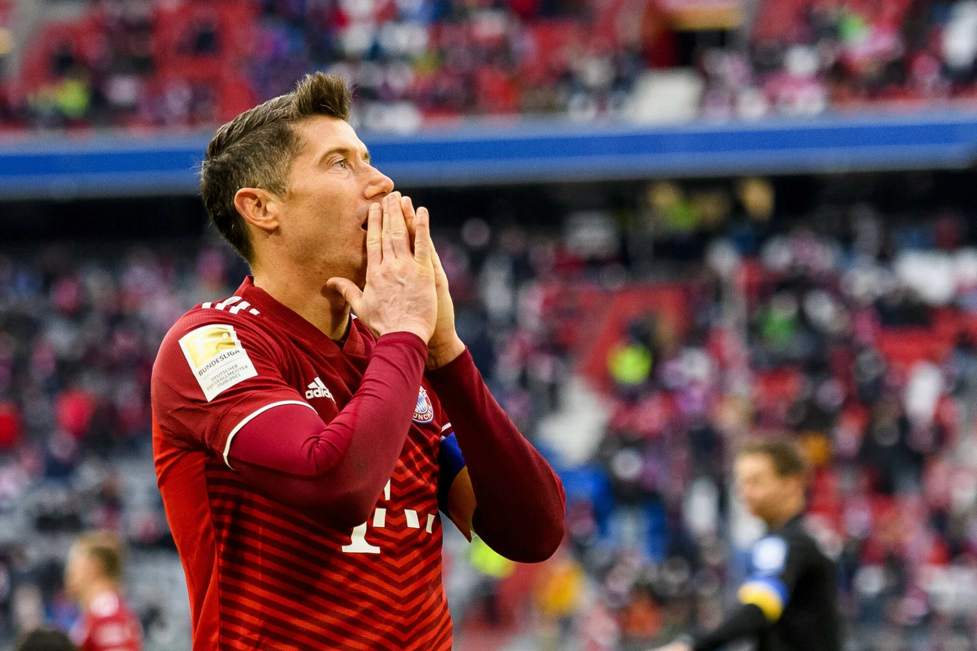 Bayern Monachium chciał zburzyć legendę "Lewego". Wkrótce mogą pożałować