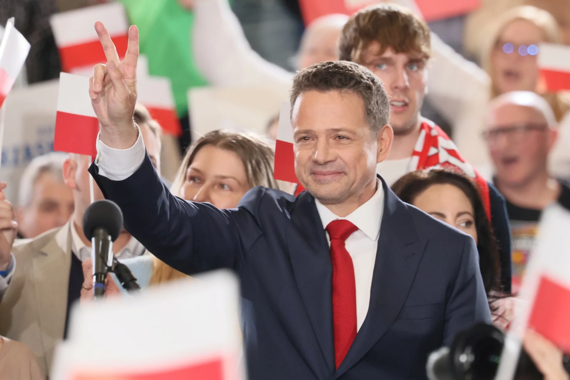 Wyniki wyborów prezydenckich late poll. Wyniki Trzaskowskiego i Nawrockiego