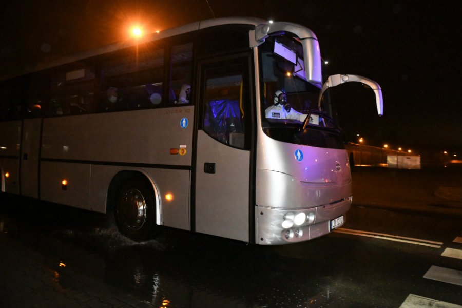 Wiadomo już w jakich miastach w Niemczech zatrzymał się autokar, który wiózł pacjenta z Niemiec do Polski pacjenta "zero". Mężczyzna jest pierwszym potwierdzonym w Polsce przypadkiem zakażenia koronawirusem.