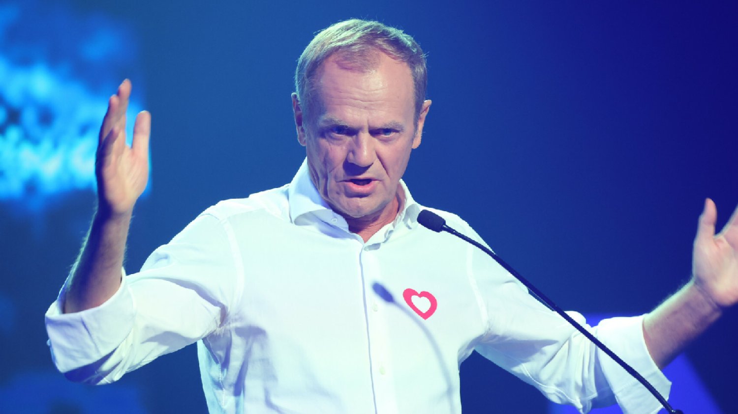 Sondaż. Donald Tusk wygrywa w dwóch wariantach.