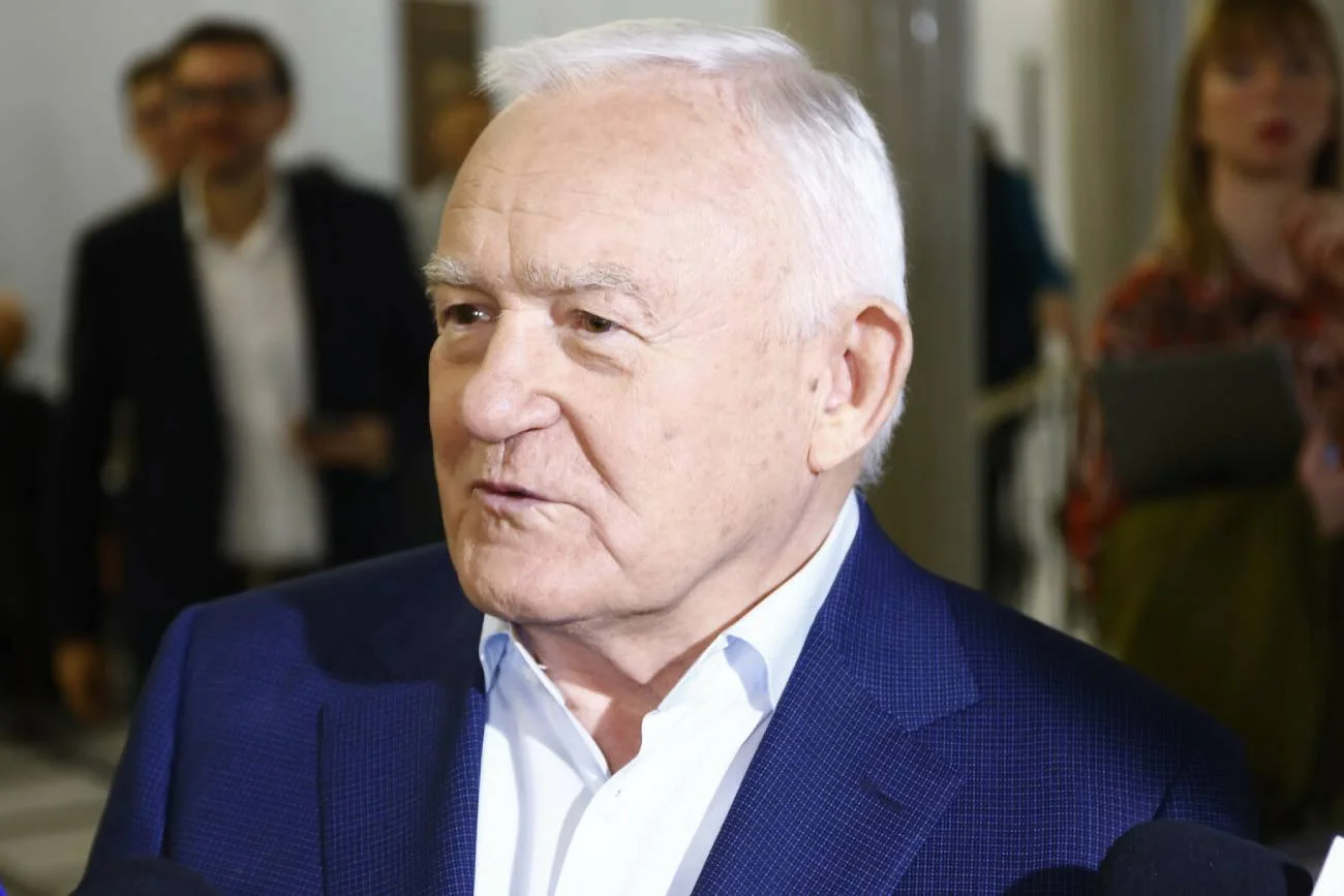 Leszek Miller o ułaskawieniu Dudy. "Gra w dupaka"