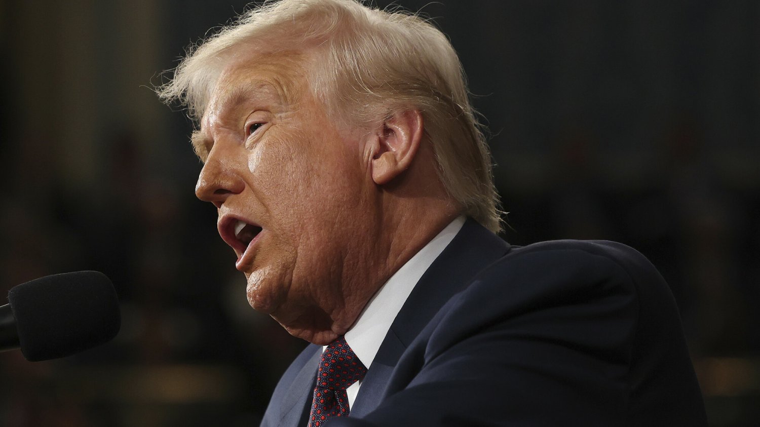 Dlaczego Trump podziwia Putina?