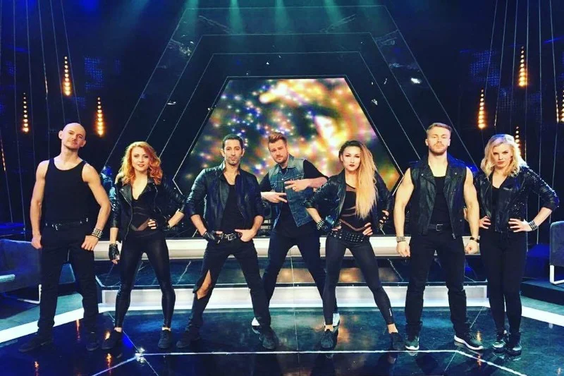 Santo tworzy też choreografie do programów telewizyjnych, m.in. popularnego show "Jaka to melodia"