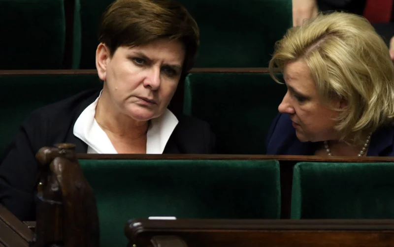 Premier rządu jest wyraźnie w cieniu swojej minister.