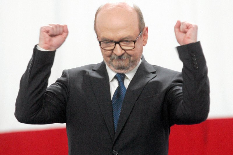 Legutko nie zgadza się (znów) z Timmermansem.