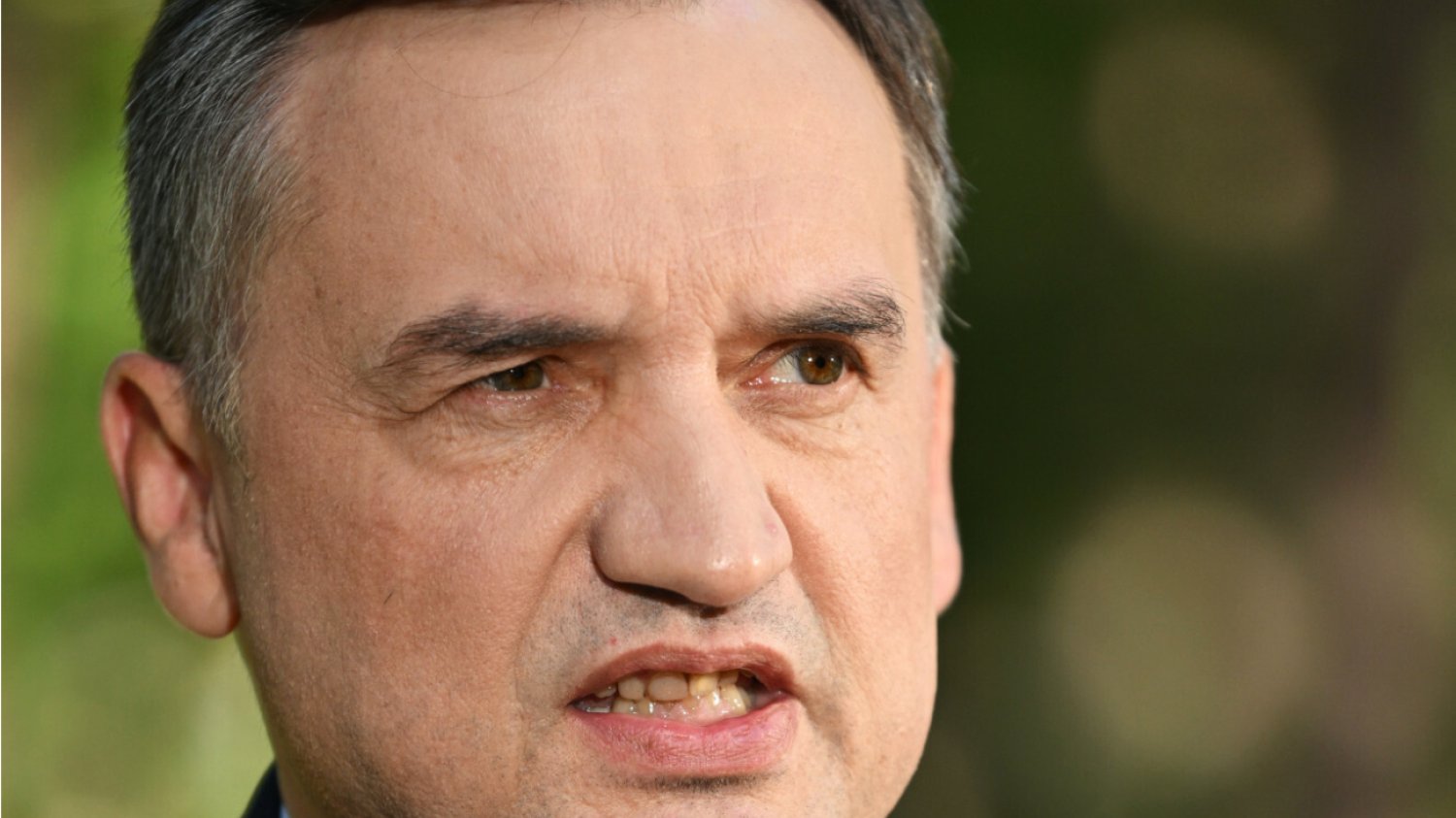 Ziobro złamał postanowienie sądu. Znów wypowiedział się na temat Holland