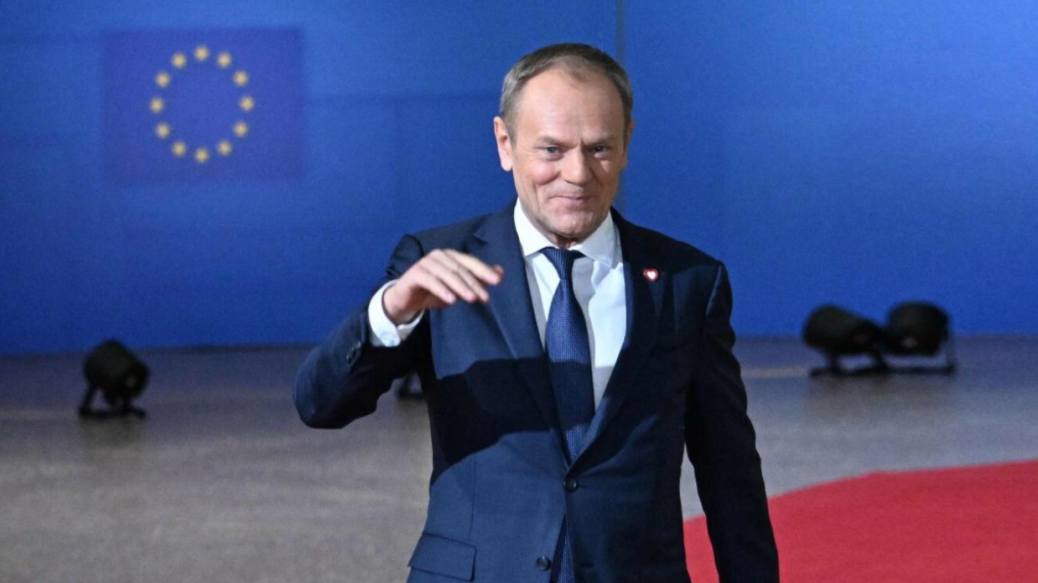 Tusk przywitany niczym gwiazda rocka. Wszyscy przywódcy mu gratulowali.