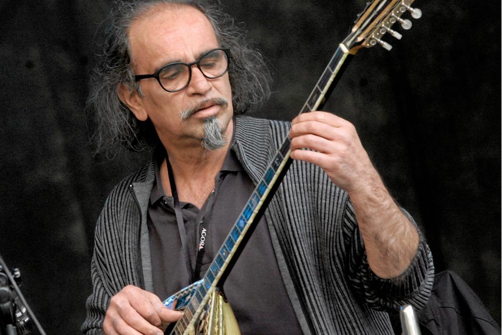 Milo Kurtis podczas koncertu