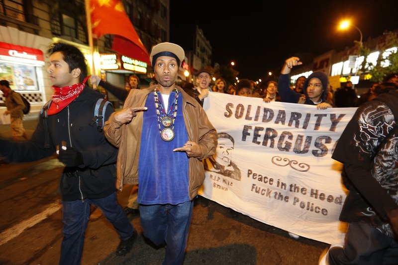 Kilka dni temu przeciwko uniewinnieniu innego policjanta podejrzewanego o zabójstwo czarnoskórego nastolatka protestowano na ulicach Ferguson.