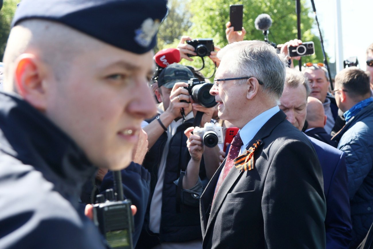 Restrykcje w poruszaniu się po Polsce. To przez "wojnę hybrydową"