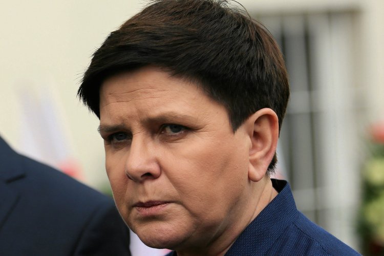Beata Szydło obiecywała wodę mieszkańcom. Wodociąg powstał, ale niekompletny.