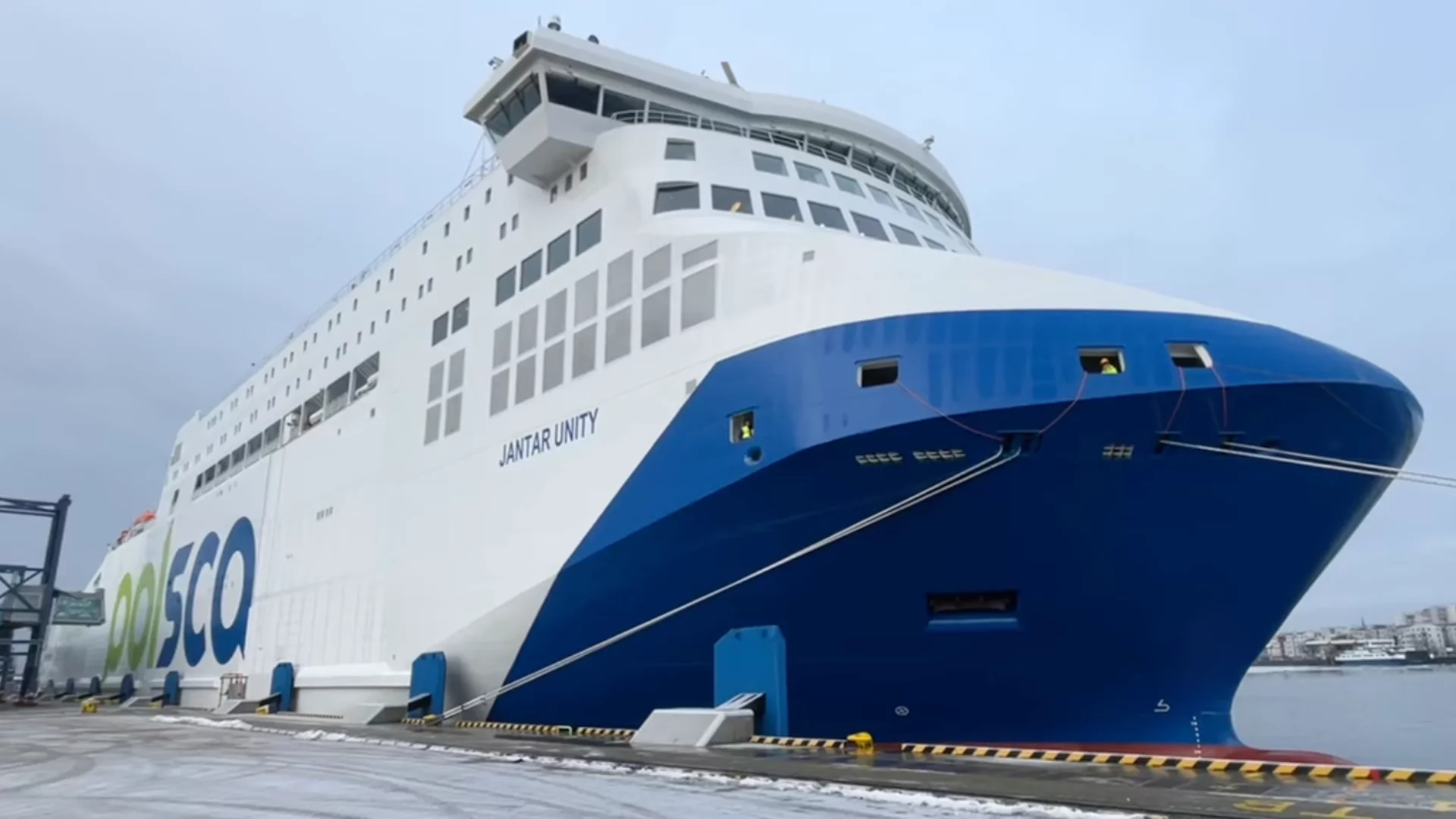 Nowy prom zacumował w Szczecinie i się zaczęło. W sieci burza, bo PiS ogłosił sukces