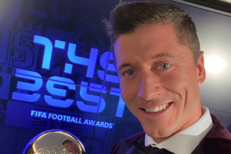 "FIFA The Best" w rękach Polaka!