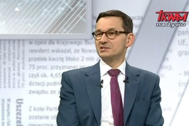 Mateusz Morawiecki w pierwszym wywiadzie po objęciu sterów rządu udobruchał wszystkich, których powinien. Z o. Tadeuszem Rydzykiem na czele.
