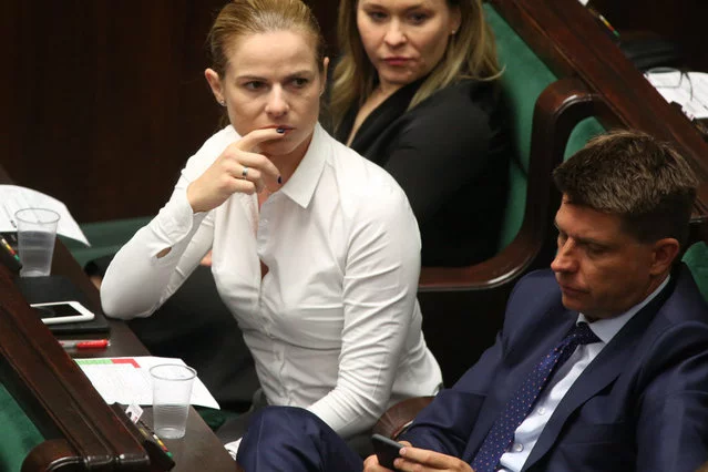Posłanka Joanna Schmidt na łamach jednego z tabloidów wyznała, że jest w związku z szefem Nowoczesnej Ryszardem Petru.