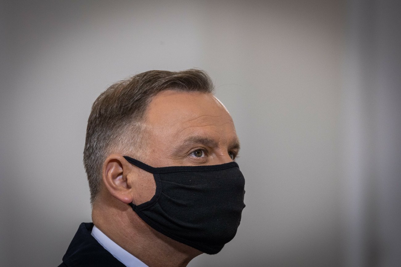 Białoruska gazeta atakuje Andrzeja Dudę.