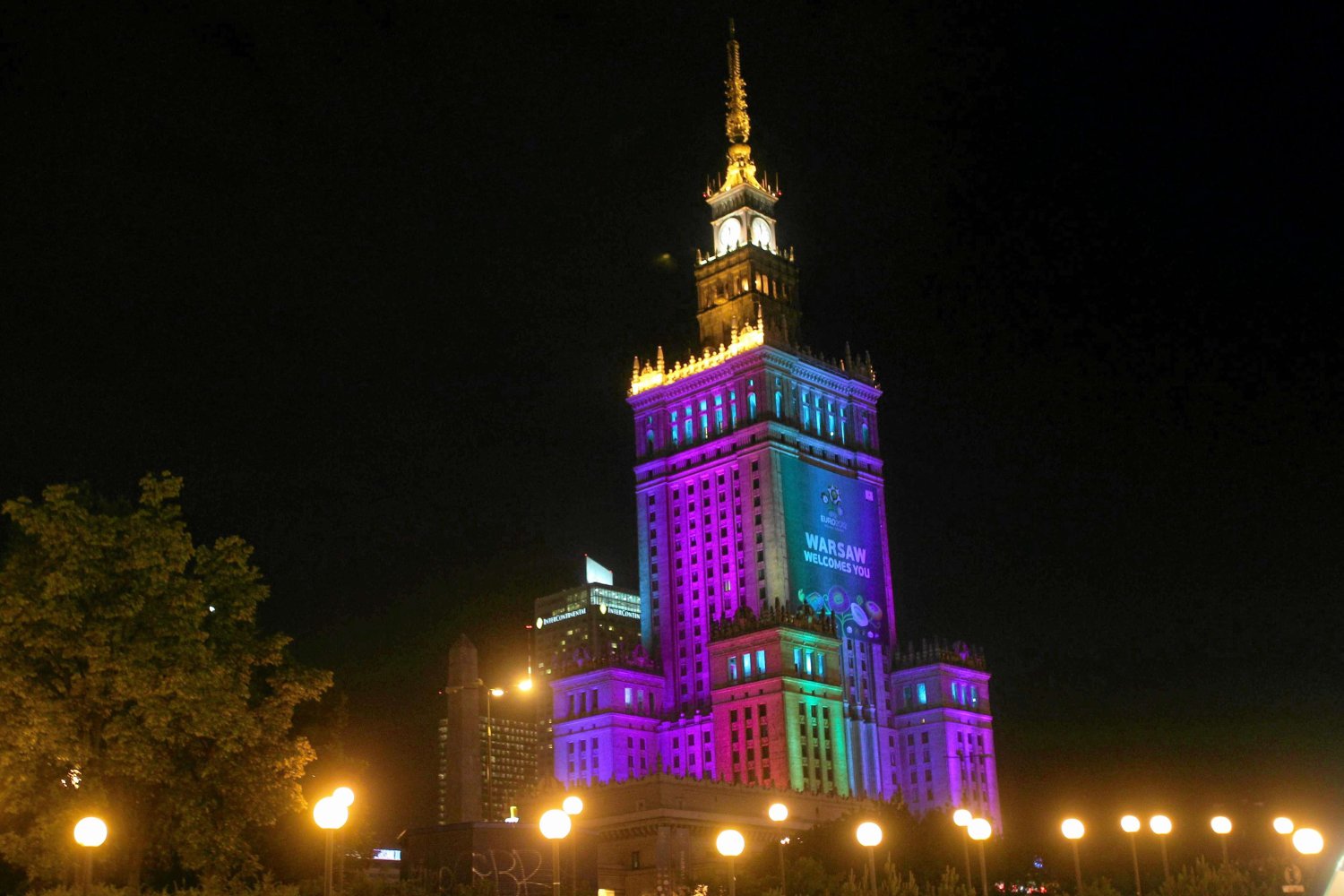 Pałac Kultury i Nauki został oddany do użytku w 1955 roku.