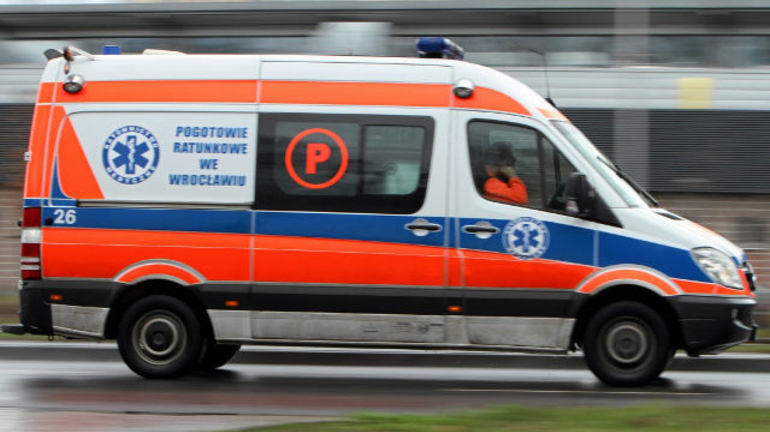 Pogotowie źle przeprowadziło akcję ratunkową w Kowiesach? Zdjęcie jest tylko ilustracją, widoczna na nim karetka nie brała udziału w akcji ratunkowej w Kowiesach
