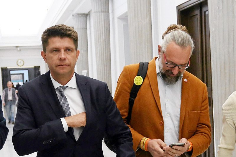 Nowoczesna i KOD okazują się eksperymentami coraz bardziej nieudanymi. I stają się hamulcowymi sukcesu opozycji w walce z PiS.