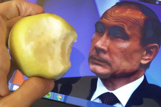 #jedzjabłka na złość Putinowi – akcja "Pulsu Biznesu" walczy z embargiem na polskie jabłka.