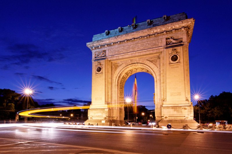 Łuk Triumfalny w Bukareszcie może teraz zacząć być symbolem rumuńskiego sukcesu w świecie IT.