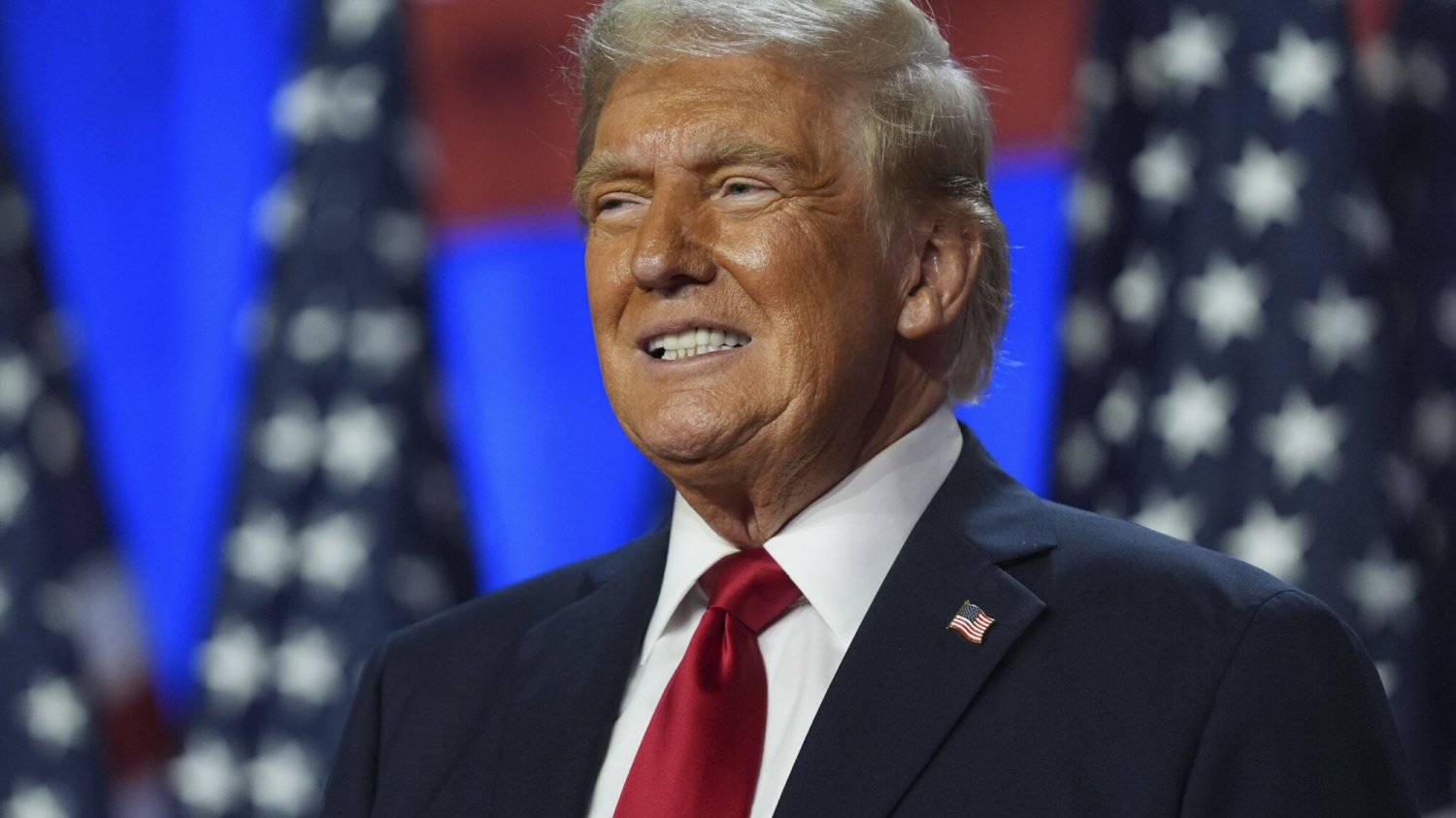 Rozbawiony i wyraźnie wyluzowany Trump sypał anegdotami.