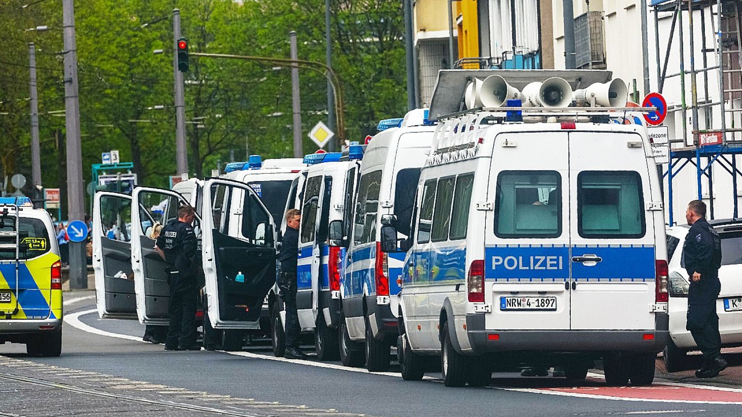Przywołujące wojenne realia sceny w Niemczech będą związane z wielkim testem systemów alarmowych. Co się dzieje w Niemczech? Oto dlaczego w Niemczech wyją syreny