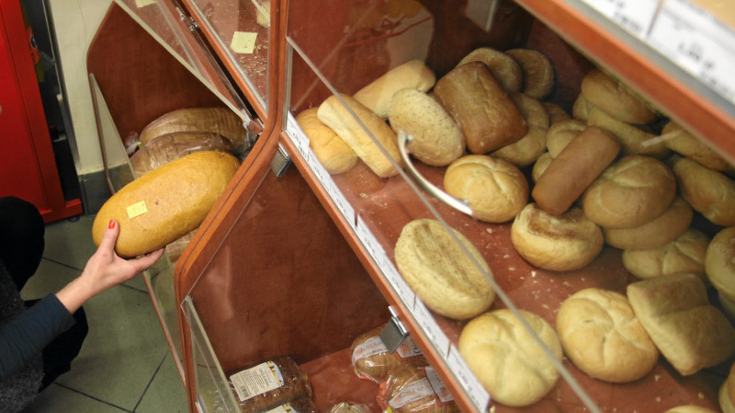 Jak dowiesz się, co się kryje w odpiekanym pieczywie, odechce ci się jeść.