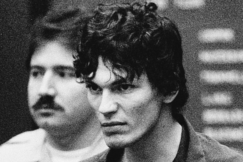 Nowy serial Netflixa gloryfikuje mordercę?