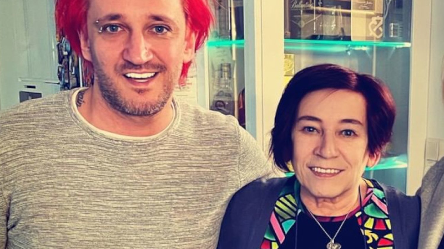 Mama Michała Wiśniewskiego źle zniosła szczepionkę na covid-19.