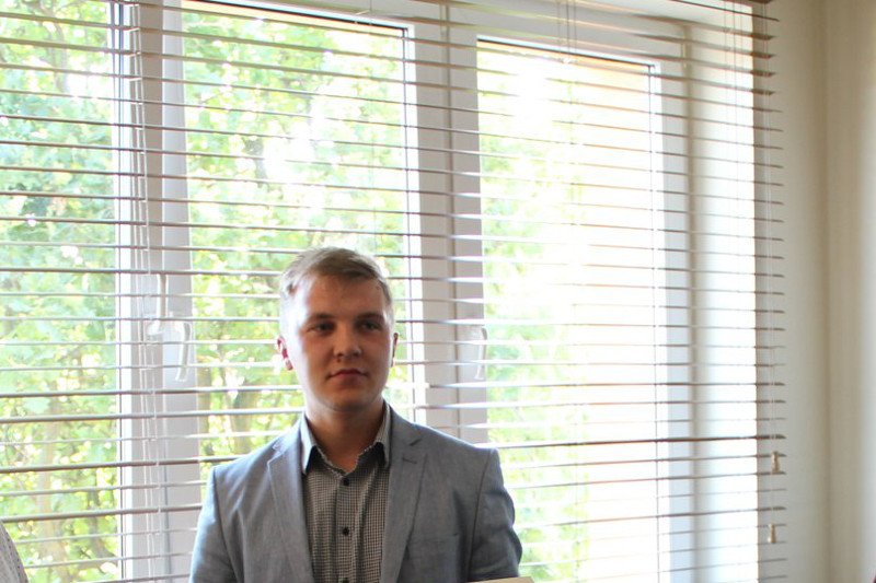 Adrian Urbański jest sołtysem w Stróżewie i radnym powiatu chodzieskiego